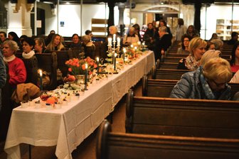 Wie passen Grabgeflüster und Kaffeeklatsch zusammen? Das erfahren Frauen in der Jakobikirche in Freiberg - Die Frauenabende in der Jakobikirche sind meistens gut besucht.