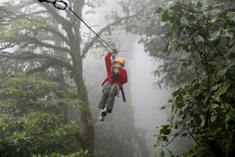 Wie sich Reichenbach auf die Zipline freut: „Ist das geil!“ - Eine Zipline, wie hier in Mittelamerika, sorgt für viel Spaß.
