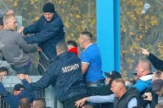 Wie sicher sind die Ostderbys? - Dirk Heide - Als sich im vergangenen Derby des FCE Aue in Chemnitz die Fans mit Bierbechern bewarfen, konnten Security-Leute deeskalieren.