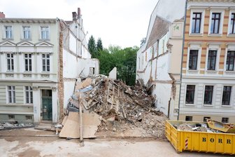 Wie sicher sind Gasleitungen in Sachsen? - Vor knapp zwei Wochen stürzt in Görlitz ein Haus ein, drei Menschen kommen ums Leben - als Ursache wird eine Gasexplosion vermutet. (Archivbild)
