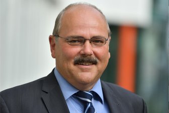 Wie steht es aktuell um die Textil- und Bekleidungsbranche im Vogtland? - Jenz Otto ist Hauptgeschäftsführer des Verbandes der Nord-Ostdeutschen Textil- und Bekleidungsindustrie (VTI).