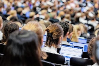 Wie Studierenden mit der Energiepauschale geholfen werden soll - Studierende sollen eine Energiepauschale von 200 Euro erhalten. Doch das Geld kommt nicht automatisch. 
