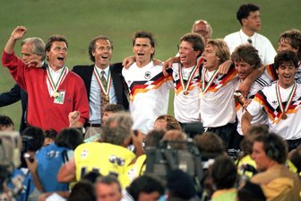 Wie Urlaub mit Freunden: Doku über das Weltmeisterteam 1990 - 1990 wird Deutschland Fußball-Weltmeister. (Archivbild)