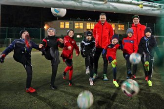 Wie Vereine für die Kinder kämpfen - Da kommt Freude auf: Die E-Jugend-Fußballer des Oberlungwitzer SV dürfen sich aktuell wie alle Kinder und Jugendlichen bis 16 Jahren weiter in ihren Sportarten austoben.