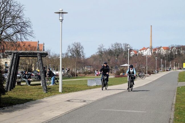 Wie vor genau 50 Jahren die Zwickauer Muldepromenade in die Welt kam - Radfahren auf der Muldepromenade: Die Idee dazu wurde vor 50 Jahren geboren. 