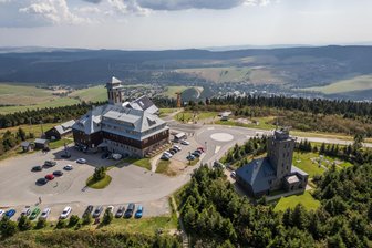 Wie wär’s mit Oster-Urlaub in einer gefragten Kleinstadt? Nach diesem Kurort im Erzgebirge googeln die Deutschen - Wer urlaubsreif ist, googelt in Deutschland gern nach Oberwiesenthal.