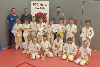 Wieder ein Pokal: Rochlitzer Judoka kämpfen sich in der U-11-Kinderliga erneut aufs Podest - Wie im Vorjahr belegten die U-11-Judoka des BSC Motor Rochlitz in der Kinderliga nach zwei Kampftagen Platz 3.