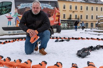 Wieder keine Eisbahn in Annaberg: Harte Zeiten für Eismacher reißen nicht ab - Schon im Vorjahr hatte Andreas Engert frühzeitig die Notbremse ziehen müssen. Grund: die Energiepreisexplosion. Dass es wieder nichts wird mit einer Neuauflage der Annaberger Eisbahn, hat nicht nur finanzielle Ursachen.