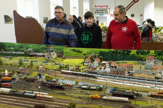 Wieder viel los im Oberen Vogtland: Die Tipps fürs Wochenende - In Adorf ist am Wochenende Modellbahnschau. Im Foto die TT-Anlage des Obervogtländischen Modelleisenbahnclubs.
