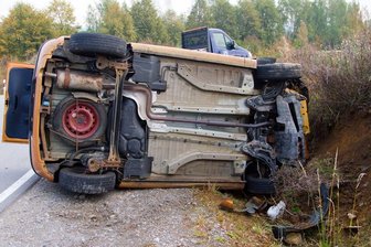 Wiesa: Zwei Menschen nach Unfall eingeklemmt -