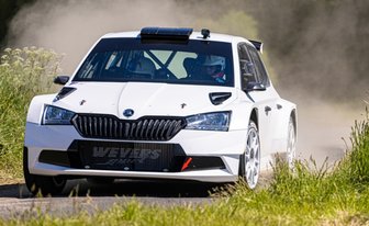Wilde Hatz in neuem Sportgerät - Carsten Mohe hat sein neues Arbeitsgerät auf Herz und Nieren geprüft. Dieses Wochenende wird es im Skoda Fabia ernst für den Crottendorfer, der zum Auftakt der Deutschen Meisterschaft voll durchstarten will. 