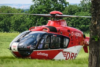 Wildenfels: Kollision mit Audi - Motorradfahrer schwer verletzt - Der Motorradfahrer wurde mit einem Rettungshubschrauber in ein Krankenhaus geflogen.