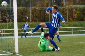 Wildes Spiel und keine Punkte: Germania Mittweida verliert in der Fußball-Sachsenklasse gegen den SV Tanne Thalheim - Kevin Frieden, hier bei seinem ersten Treffer im Spiel, schnürte gegen Tanne Thalheim einen Viererpack. Doch für Punkte reichte das in einer wilden Partie nicht.