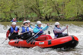 Wildwassertour durch Plauen - Die Wildwasser-Touren auf der Weißen Elster sind für die Schlauchboot-Besatzungen immer ein Erlebnis.