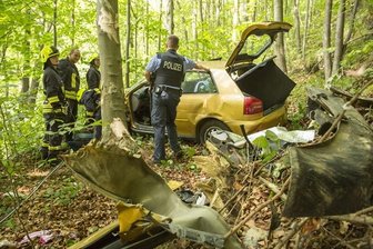 Wilischthal: Audi stürzt etwa 80 Meter in die Tiefe -