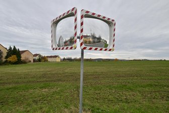 Wilkau-Haßlau: Anwohner kritisieren Bebauungsplan – Regenwasser als Risiko - Auf diesem Feld sollen Eigenheime entstehen. Anwohner haben Bedenken.