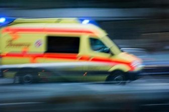 Wilkau-Haßlau: Lasterfahrer bei Auffahrunfall auf A 72 schwer verletzt - 