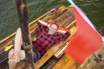 Willi Weitzel will’s wissen: Wovon träumen Kinder im Vogtland? - Ein Traum von Willi Weitzel war es, ein Floß zu bauen, mit ihm auf dem Fluss zu treiben und zu träumen. Mehr davon erzählt Willi am 14. Februar in Rodewisch.