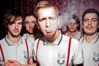 Kraftklub im Chemnitzer Atomino: Max Marschk, Steffen Israel, Felix und Till Brummer, Karl Schumann (von links)