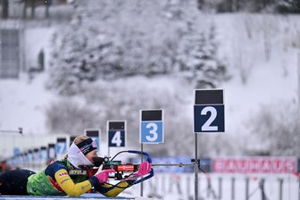 Wind wirbelt Zeitplan beim Biathlon-Weltcup in Oberhof durcheinander - Noch herrschen in der Oberhofer Arena am Rennsteig gut Bedingungen, aber das kann sich ändern.