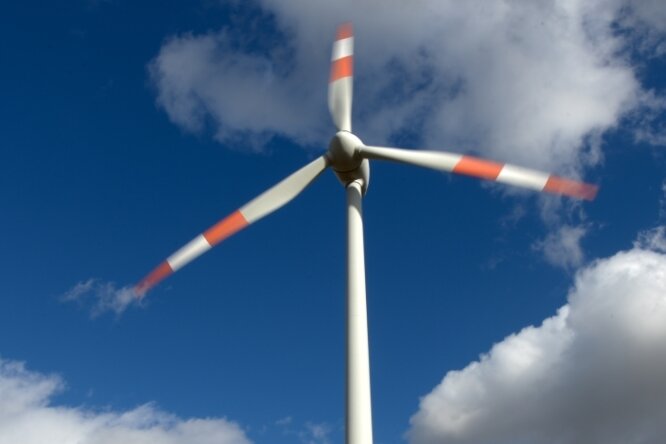 Windenergie-Debatte: AfD will Landrat in die Pflicht nehmen - Wie geht es weiter mit der Windkraft im Erzgebirge? 