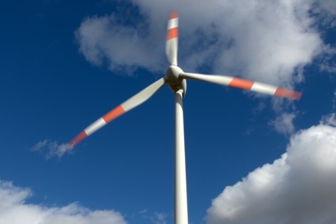 Windenergie-Debatte: AfD will Landrat in die Pflicht nehmen - Wie geht es weiter mit der Windkraft im Erzgebirge? 