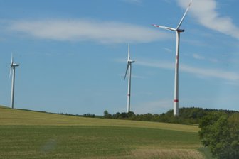 Windkraft-Investor sorgt mit Wegerechtantrag für Diskussion in Rosenbach - In der Region sollen neue Windräder aufgestellt werden. Hierfür benötigt der Investor aber unter anderem Wegerecht.