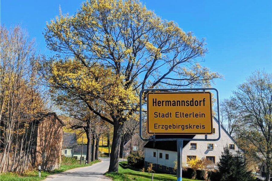 Windkraftprojekt im Erzgebirge: AfD-Stadtrat droht Grundstückseigentümern - Ein Windkraftprojekt in der Nähe des Dorfs beschäftigt Einwohner von Hermannsdorf sowie den Stadtrat und den Bürgermeister von Elterlein. 