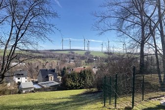 Windpark Niederlungwitz: Der Stadtrat ist gefordert - So würde es von der Bergstraße aus aussehen, wenn die neun Windräder in Niederlungwitz aufgestellt sind.