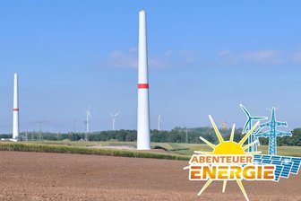 Windpark Reinsdorf als Geldanlage: Wie das Beteiligungsmodell bei Anwohnern ankommt - Die Betonröhren des Windparks in Reinsdorf stehen bereits. Fertig werden die Windräder aber in diesem Jahr nicht mehr.