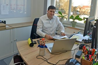 Wingendorf: Junge Feuerwehrleute schlagen ihre Zelte auf - Roy Schlesinger ist Mittelsachsens Kreisjugendfeuerwehrwart.
