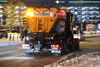 Winterdienst in Chemnitz nur noch auf Sparflamme: Politiker erwartet Schadenersatz-Klagen - Der Winterdienst soll in Chemnitz nur noch auf wichtigen Straßen unterwegs sein.