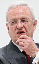 Winterkorn macht den Weg für Neuanfang bei VW frei - Martin Winterkorn galt als äußerst penibler Techniker im Konzern, er stürzte über Betrügereien bei Abgastests in den USA.