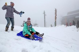 Winterliches Intermezzo sorgt für 35 Kilometer langen Stau -