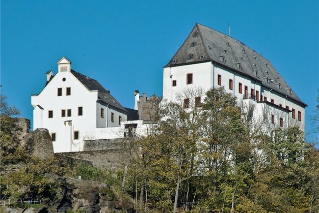 Winterrunde des Fotowettbewerbs: Wo die Erzgebirger am liebsten sind - ... Schloss Wolkenstein thront hoch oben über der Zschopau ...