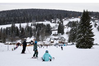 Wintersport zum Ferienfinale: So haben Lifte im oberen Vogtland am Wochenende geöffnet - Sehr gute Wintersportbedingungen gibt es am Skihang Mühlleithen.