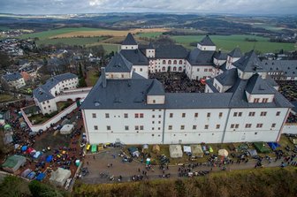 Wintertreffen der Motorradfahrer: Tausende pilgern nach Augustusburg -
