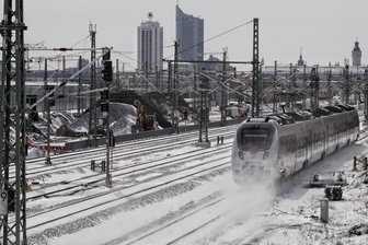 Winterwetter: Bahn kann Zugausfälle noch nicht erklären -