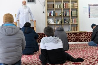 "Wir freuen uns das ganze Jahr darauf" - Zum Freitagsgebet hatte der Kultur- und Bildungsverein Freiberg am 1. April den Imam Sami Abulila eingeladen.