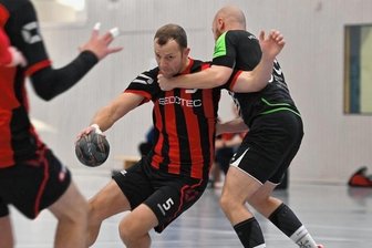 "Wir haben nichts anbrennen lassen" - Sebastian Natzschka (l.) erzielte am Samstag vier Tore. Zwischenzeitlich war er auch als Spielmacher und Taktgeber gefordert. 