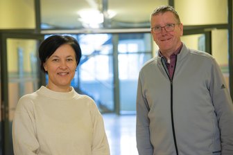 „Wir sind eindeutig besser als unser Ruf“: Wie eine Schule im Vogtland das Ruder herumreißen will - Direktor Thomas Baumgärtel und Praxisberaterin Kristin Loose: Mit vielen Ideen für die Zentralschule Adorf.