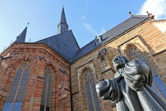 „Wir stehen im Schatten des Doms“: Wie die Zwickauer Katharinenkirche bekannter werden soll - In der St.-Katharinen-Kirche Zwickau beginnt Pfingstmontag eine Müntzer-Woche.