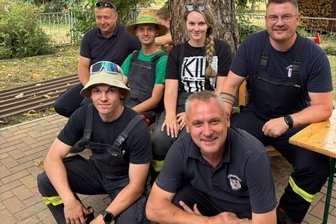 Wir waren in der Gohrischheide: Feuerwehrleute aus Nossen kehren wohlbehalten zurück - Nossens Feuerwehrleute beendeten am Dienstag ihren Einsatz in der Gohrischheide.
