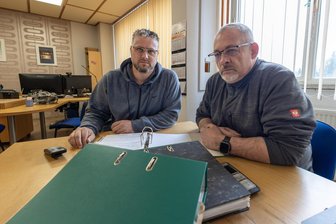 „Wir wissen nicht, was morgen kommt. Es brennt“ – Erzgebirgische Unternehmen in der Krise - Thomas Windisch und Marco Reiß führen als Gesellschafter das Elterleiner Eisenwerk. Sie machen sich große Sorgen um die Zukunft des 1853 gegründeten Unternehmens.