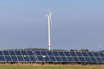 Wirbel um Windräder bei Hartenstein: Stadtrat will Regionalplan-Entwurf widersprechen - Ein Windrad auf Hartensteiner Flur.