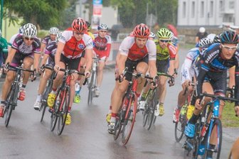 Wird das 12. Jahn-Radkriterium zugleich das letzte sein? - Das Jahn-Radkriterium in Niederfrohna (hier eine Szene vom Rennen 2014) hat sich seit 2010 zu einem Anziehungspunkt für Aktive und radsportbegeisterte Zuschauer entwickelt. An diesem Wochenende findet es erneut statt. Doch die Zukunft ist offen.
