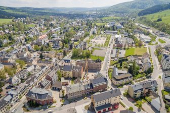 Wird der Bevölkerungsrückgang diese Stadt im Erzgebirge zum Dorf machen? - Was wird aus Olbernhau (Aufnahme von 2016)? Die demografische Entwicklung macht auch ums Flöhatal keinen Bogen.