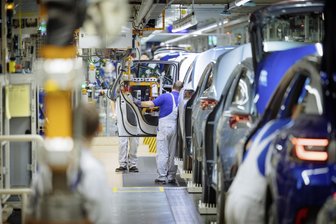 Wird der VW ID bald zum Polo oder Golf? Das sagt ein Markenexperte aus Mittweida zu den Umbenennungs-Plänen - Produktion im VW-Werk in Zwickau. Eine Umbenennung des ID ist dort kein großes Thema.