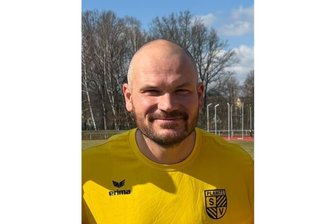 „Wirklich ein feiner Kerl“: Darum ist Tobias Geißler der „Spieler der Woche“ in der Fußball-Westsachsenliga - Mit zwei Kopfball-Toren sorgte Tobias Geißler für den Sieg des SV Planitz beim TV Oberfrohna.