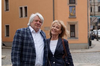 Wirt der Zwickauer Hütte: „Es soll eine richtig geile Saison werden“ - Der Wirt der Zwickauer Hütte Heinz Leistner gemeinsam mit seiner Ehefrau Rosi beim Besuch in Zwickau.